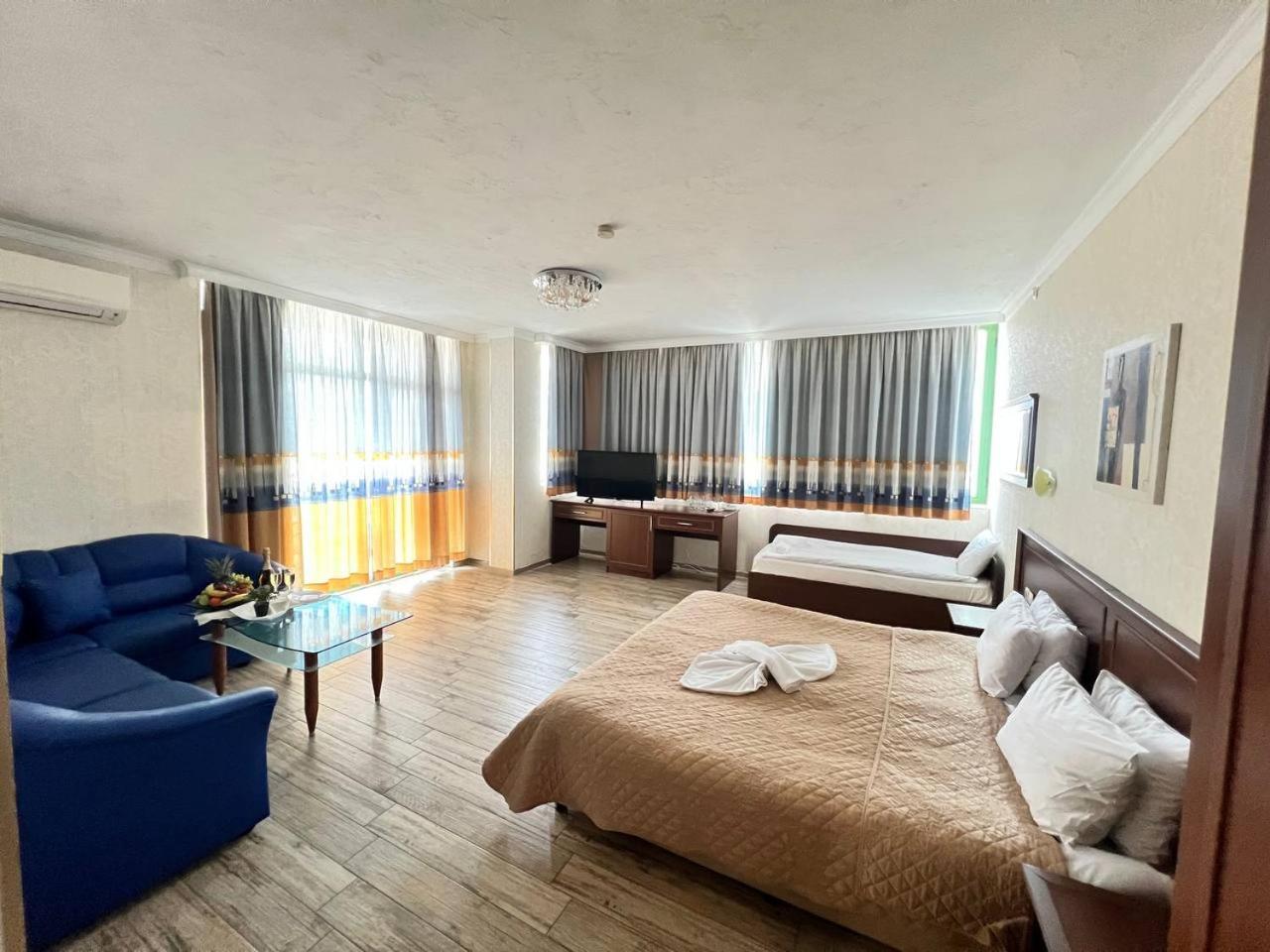 Family Hotel Gallery Sunny Beach Eksteriør billede