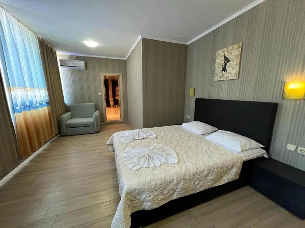 Family Hotel Gallery Sunny Beach Eksteriør billede