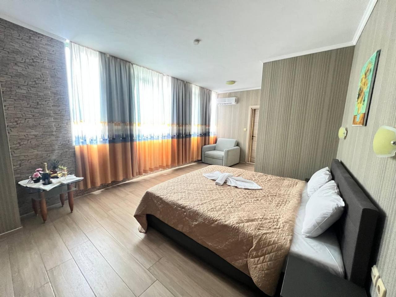 Family Hotel Gallery Sunny Beach Eksteriør billede